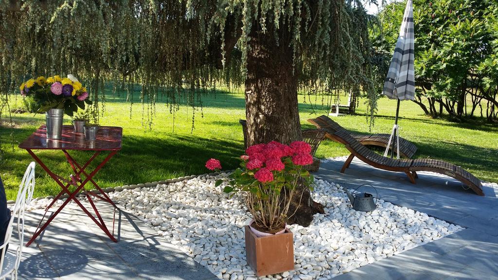 Maison Prairie Bonheur Bed & Breakfast Magny-les-Hameaux Exterior foto