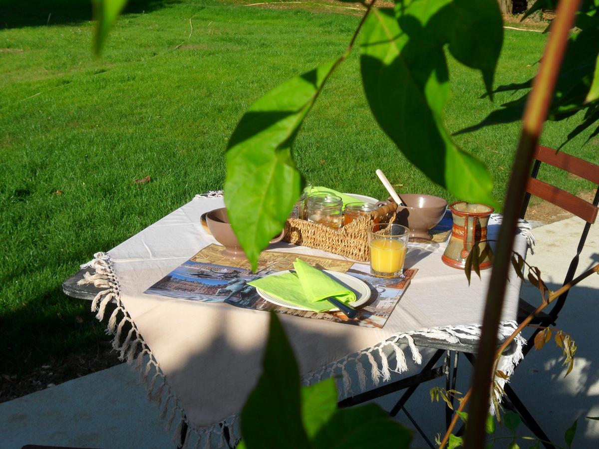 Maison Prairie Bonheur Bed & Breakfast Magny-les-Hameaux Exterior foto