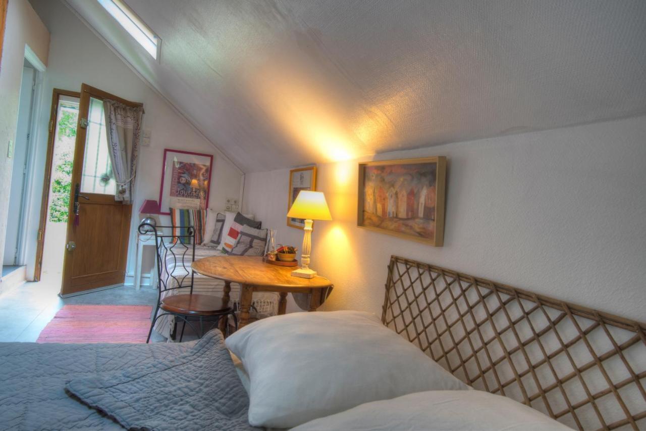 Maison Prairie Bonheur Bed & Breakfast Magny-les-Hameaux Exterior foto